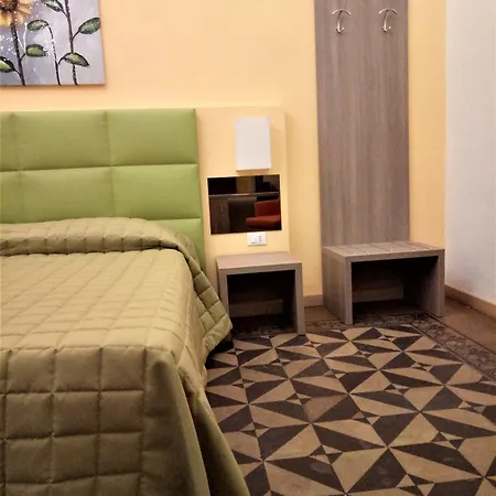 Moonlight Hotel&suites فندق