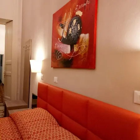 فندق Moonlight Hotel&suites 3*