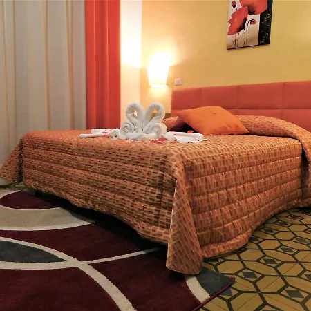 Moonlight Hotel&suites فندق 3*