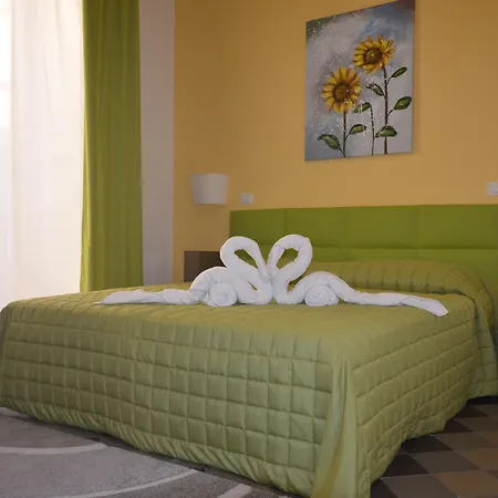 Moonlight Hotel&suites 3*
