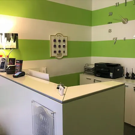 Moonlight Hotel&suites كاتانيا