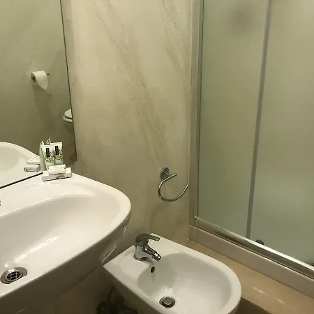 Moonlight Hotel&suites فندق
