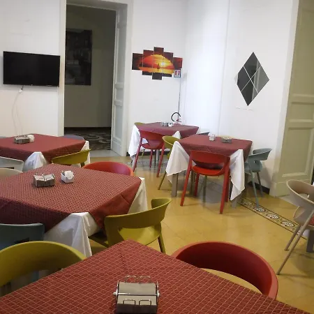 Moonlight Hotel&suites كاتانيا