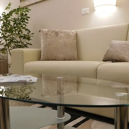 Moonlight Hotel&suites فندق