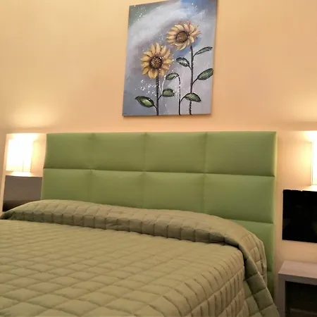 Moonlight Hotel&suites فندق كاتانيا
